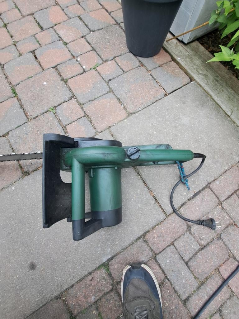Goedwerkende kettingzaag., Doe-het-zelf en Verbouw, Gereedschap | Zaagmachines, Gebruikt, Kettingzaag, Ophalen of Verzenden, 30 tot 70 mm