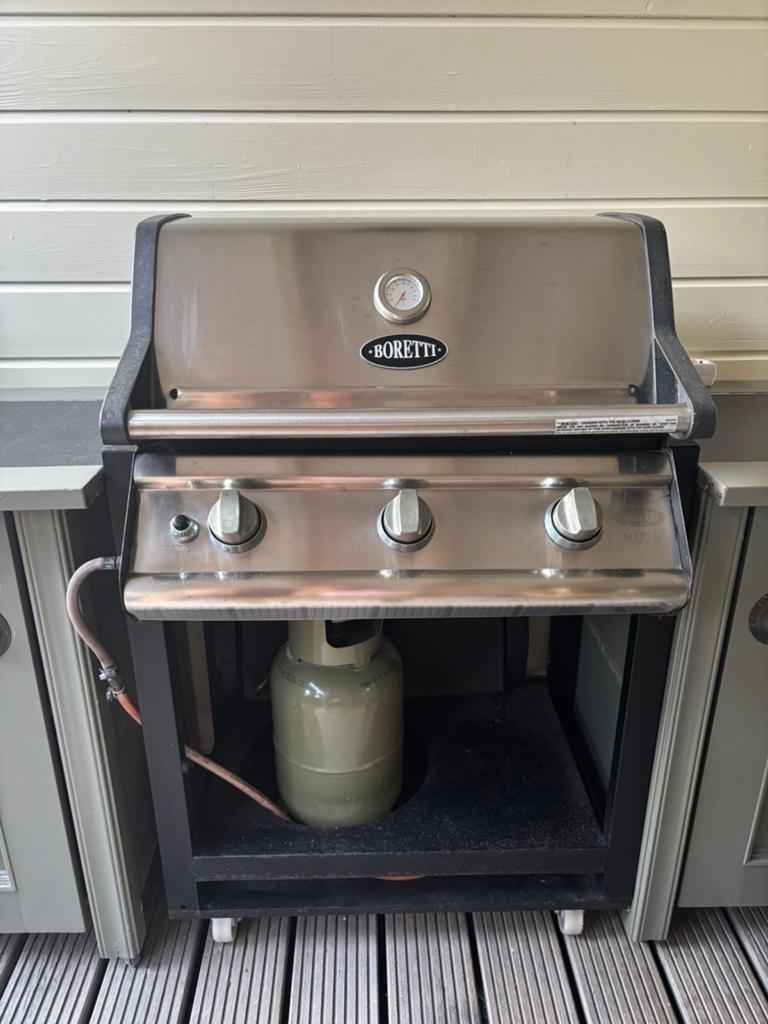 Boretti gasbarbecue met tangen, Ophalen, Gebruikt