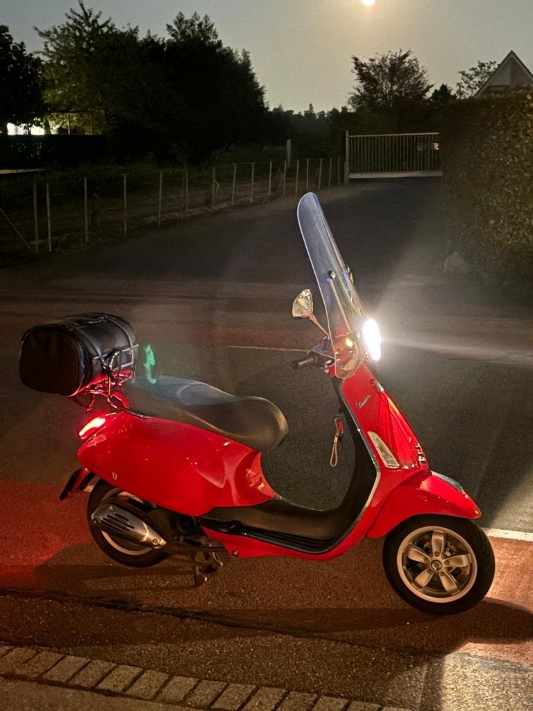 VESPA Primavera 50  1e eig. / dealer onderhouden / 18.000km, Maximaal 45 km/u, Vespa S, Ophalen of Verzenden, Zo goed als nieuw
