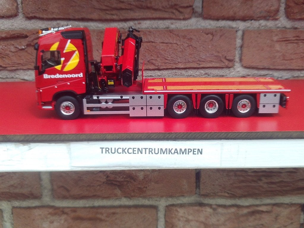 WSI  Volvo  FH4  Globetrotter  8 x 2  van  Bredenoord.