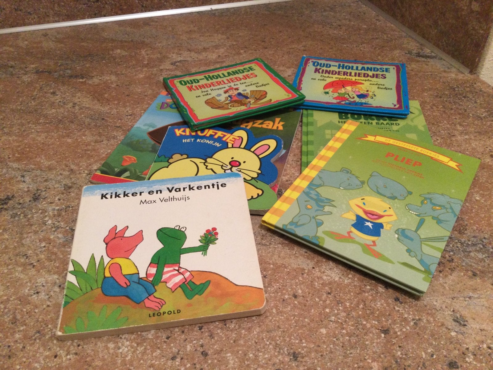 2  Borre boeken en nog 5 andere leuke boeken!, Ophalen of Verzenden, Zo goed als nieuw, Fictie algemeen
