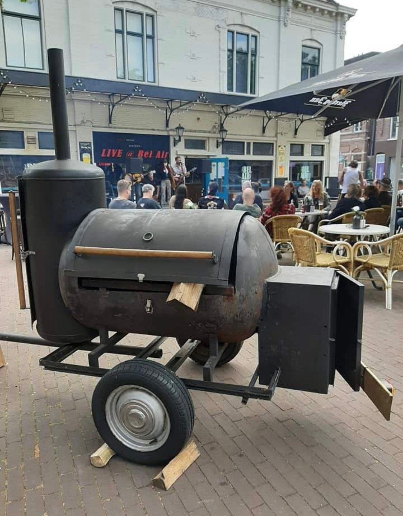 Smoker BBQ Grill aanhanger huren Zwolle - Amersfoort, Tuin en Terras, Houtskoolbarbecues, Ophalen of Verzenden, Zo goed als nieuw