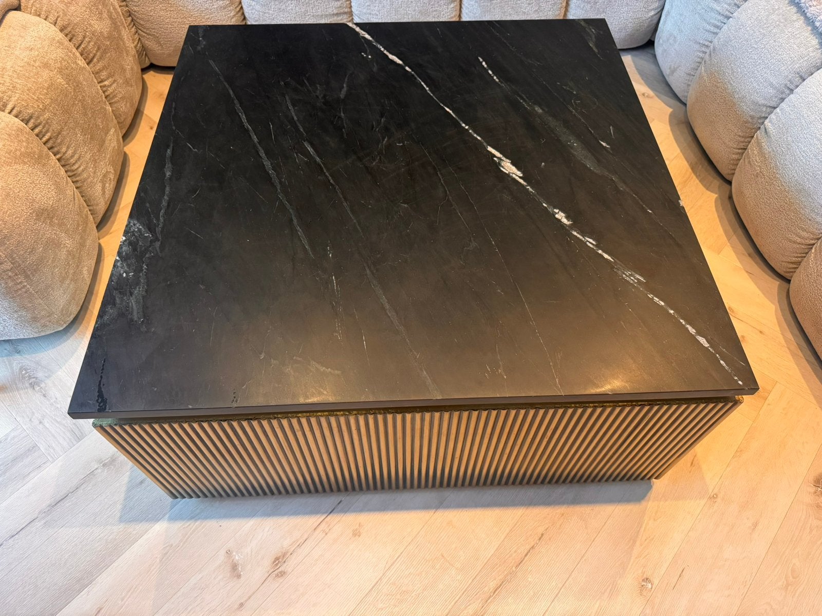 Richmond Interiors zwart marmer, Huis en Inrichting, Tafels | Salontafels, Ophalen, 100 tot 150 cm, 50 tot 100 cm, Zo goed als nieuw