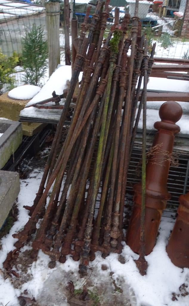 diverse partijtjes trapspijlen voor trapleuning  balustrade, Ophalen