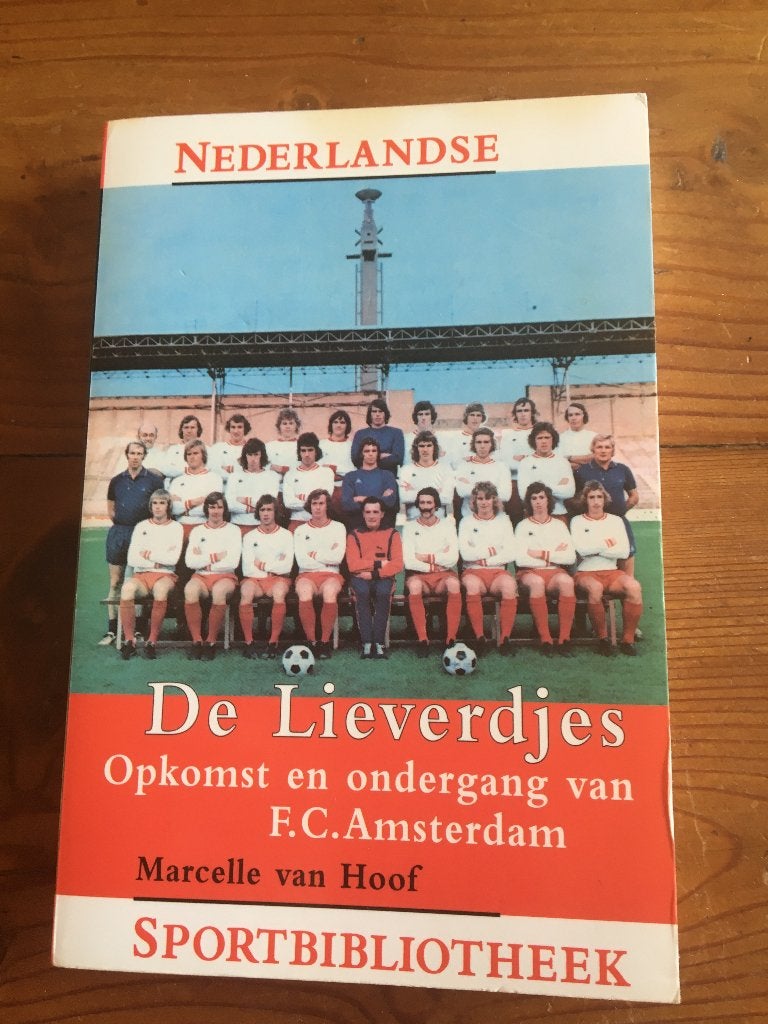 voetbalboek- De Lieverdjes ( FC Amsterdam ), Ophalen of Verzenden, Zo goed als nieuw, Balsport