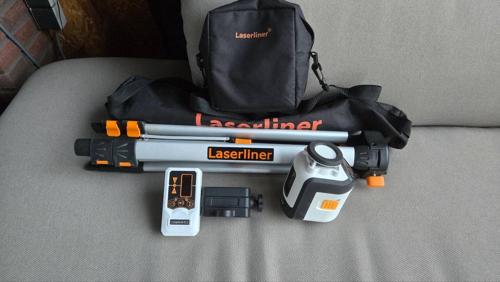 Gebruikte Laserliner Xmartline met standaard en ontvanger, Ophalen of Verzenden, Zo goed als nieuw, Overige meters