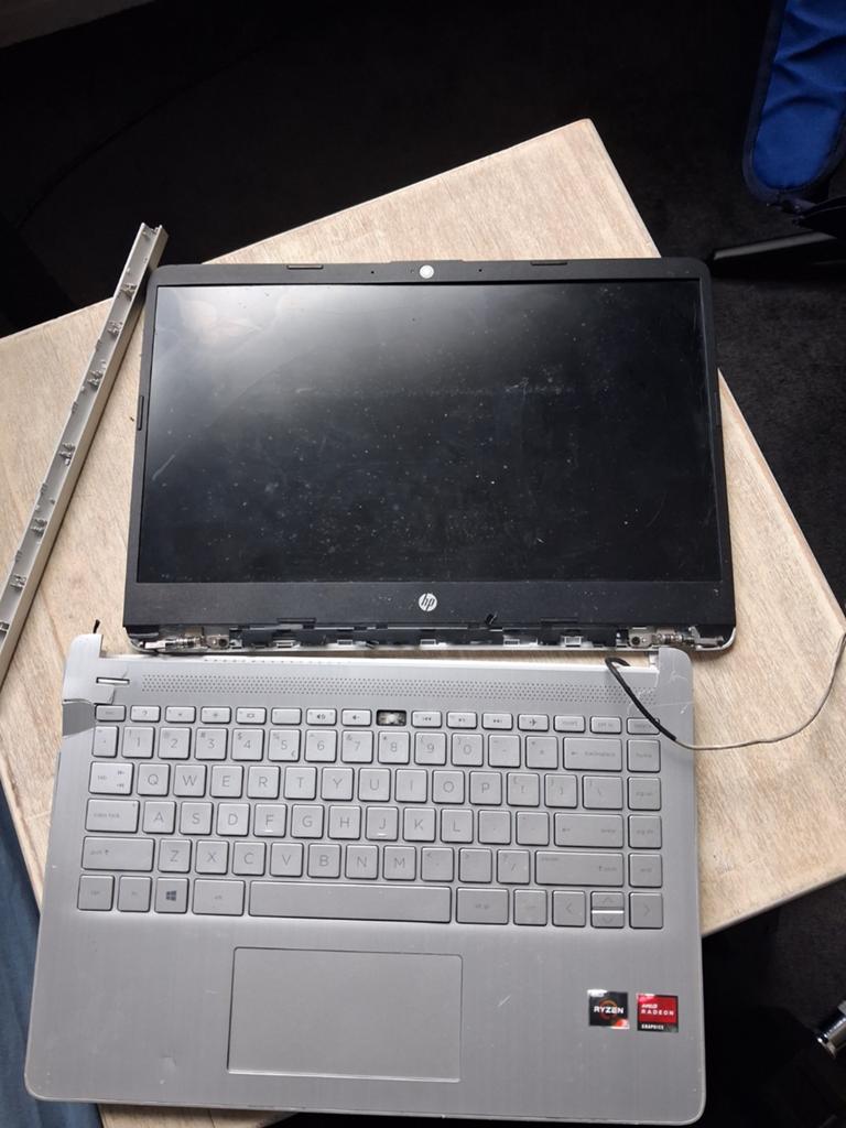 HP Laptop voor onderdelen - Scherm defect, Computers en Software, Windows Laptops, Met videokaart, AMD Ryzen 3 3200U, Qwerty, 8 GB