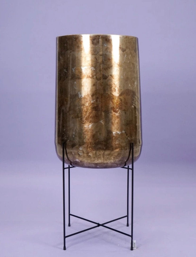 Grote gouden plantenbak/vaas met patroon, Huis en Inrichting, Woonaccessoires | Vazen, Ophalen, Zo goed als nieuw, 78 cm, Metaal