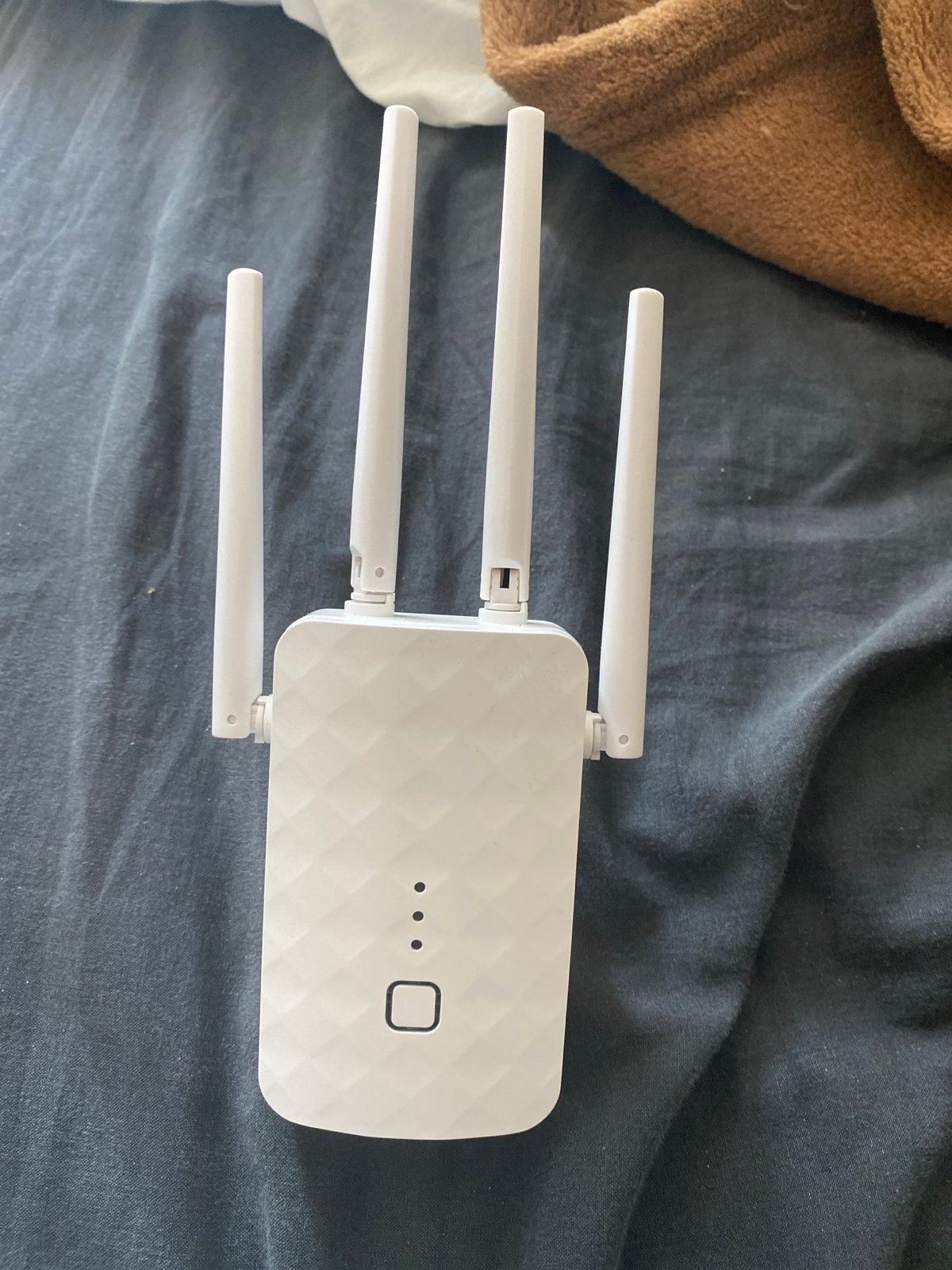 Witte WiFi Repeater met 4 antennes - Zo goed als nieuw, Ophalen, Zo goed als nieuw
