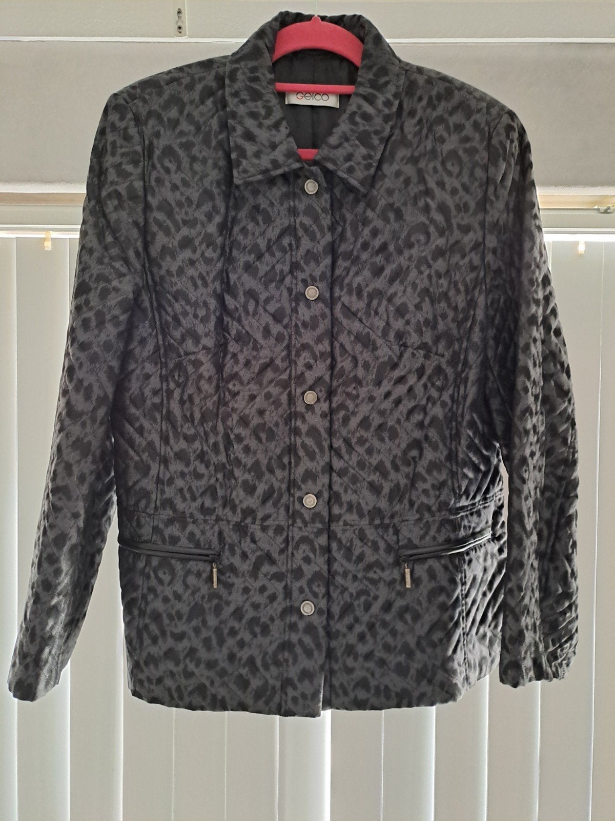 Gelco gewatteerd jasje met luipaardprint, maat 42, Kleding | Dames, Gelco, Maat 42/44 (L), Ophalen of Verzenden, Zo goed als nieuw