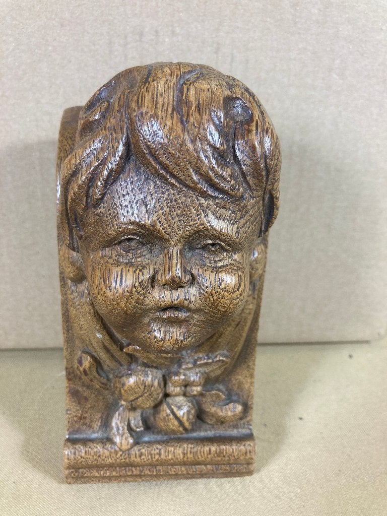 Antiek fijn gesneden eiken jongens kopje console, Minder dan 20 cm, Ophalen of Verzenden, Handgemaakt, Beeld