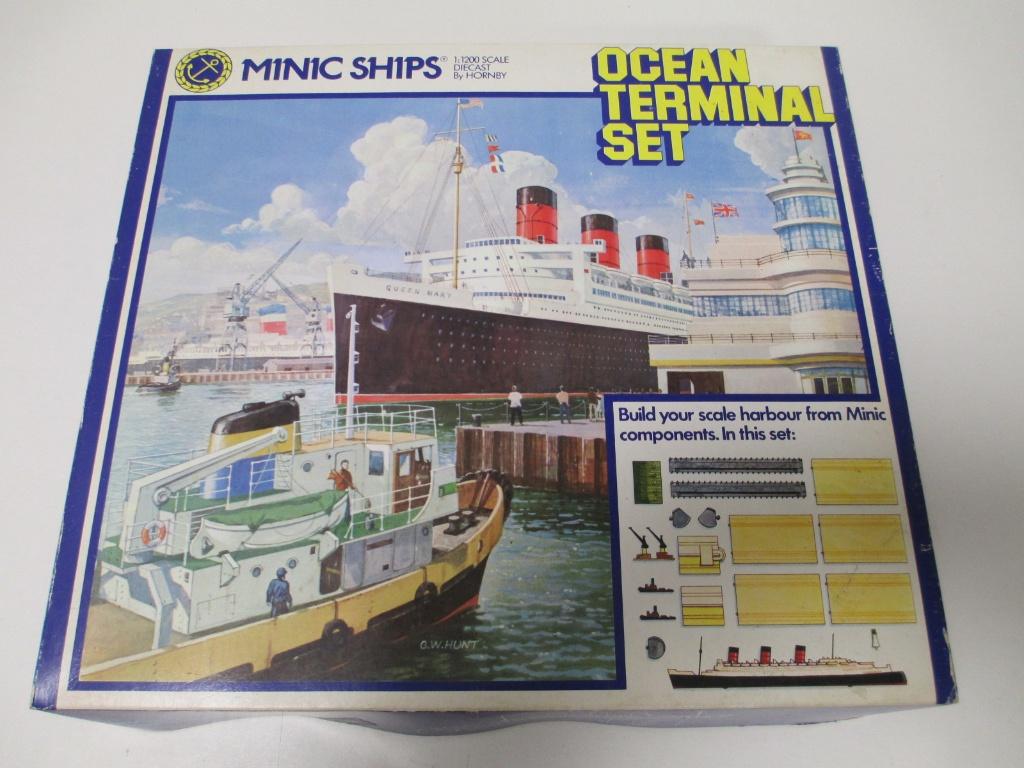 1;200 Minic Ships by Hornby Tri-ang Queen Mary Bismarck, Ophalen, Zo goed als nieuw, 1:50 tot 1:200, Overige merken
