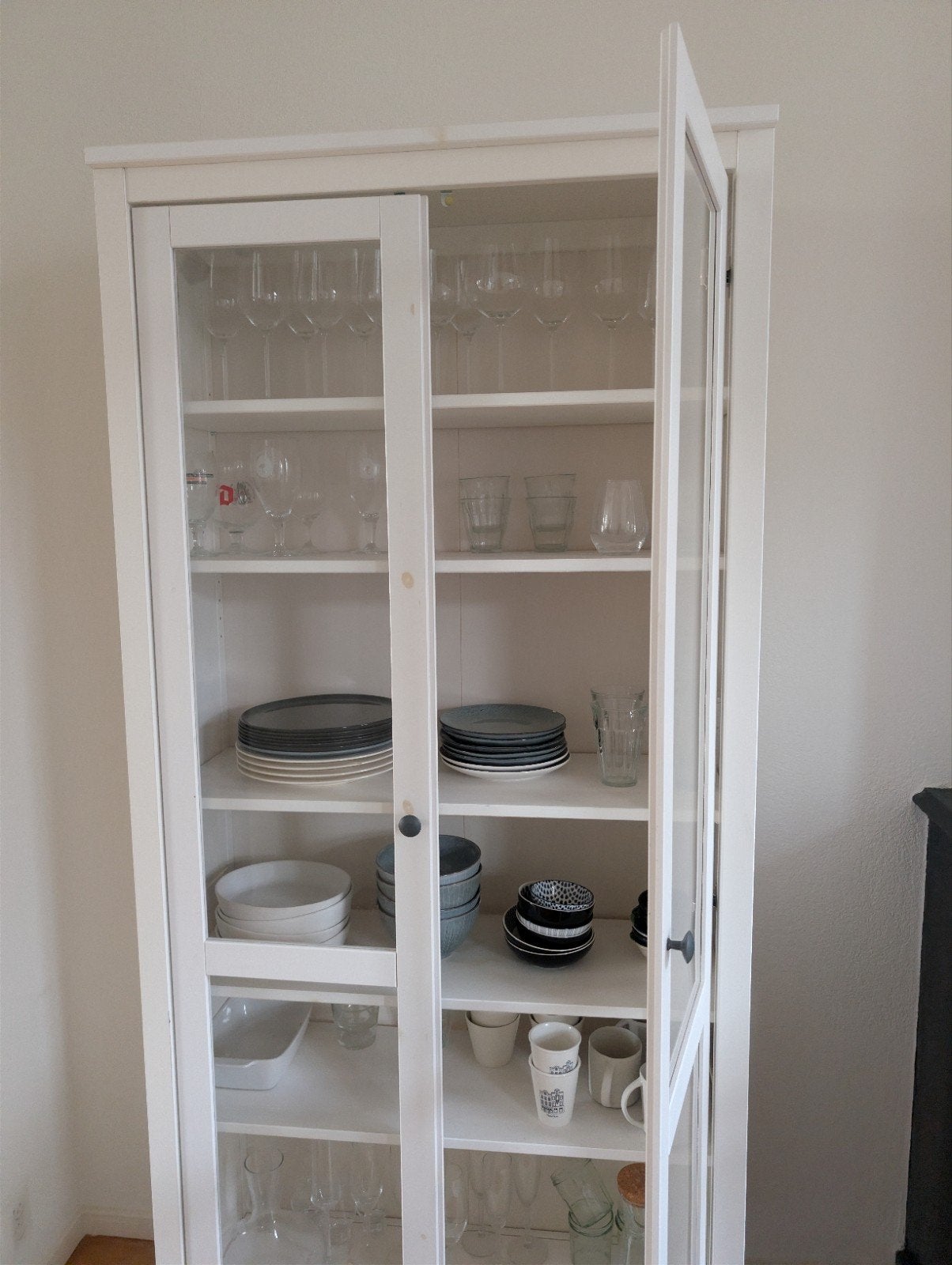 Witte vitrinekast met glazen deuren, Ophalen, Modern, Scandinavisch, Glas, 50 tot 100 cm