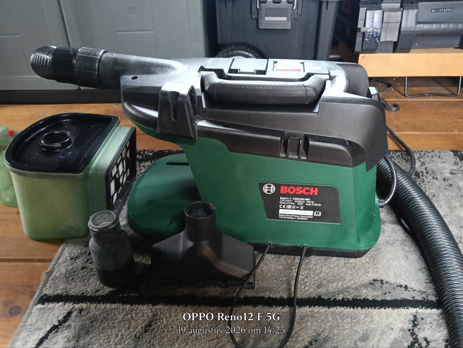 Bosch EasyVac 3 Afzuigstofzuiger met adapter, Ophalen of Verzenden, Zo goed als nieuw