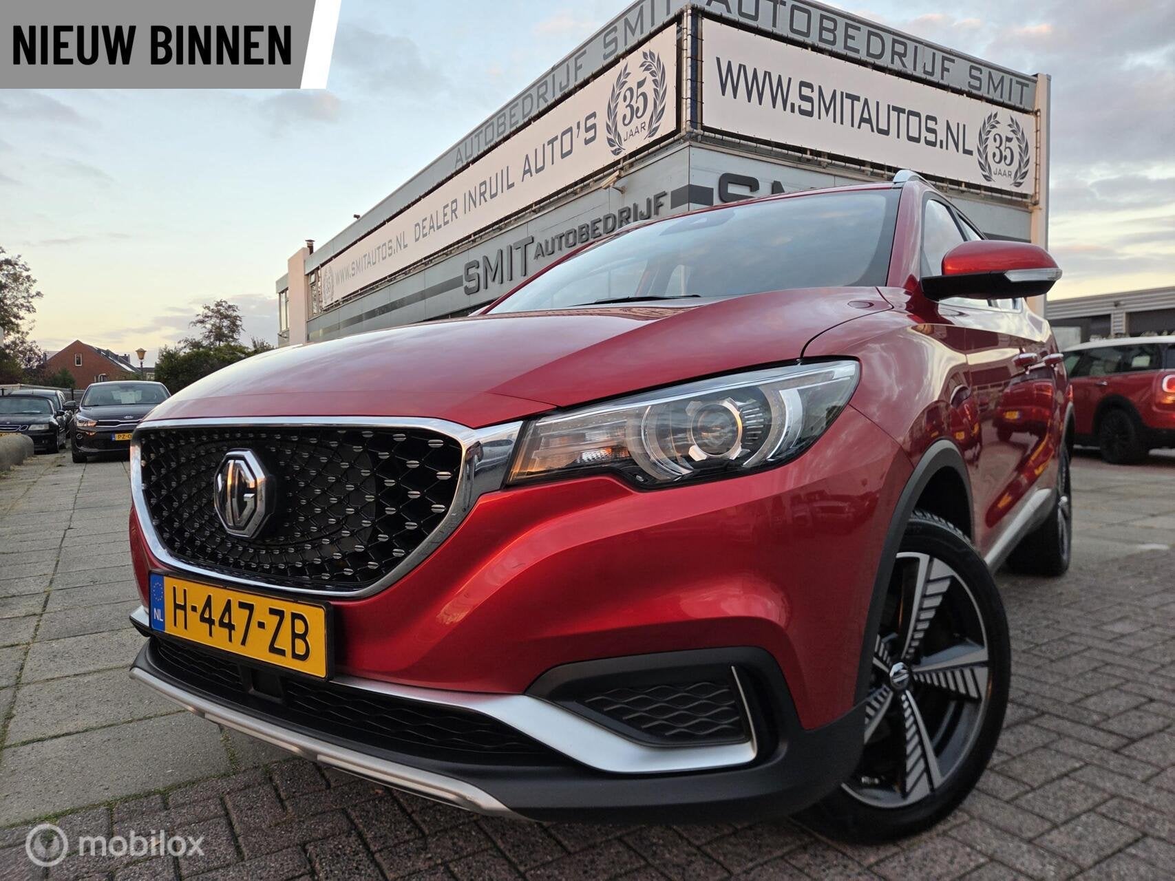 MG ZS EV Luxury 45 kWh Pano/Carplay/Camera/Leder, Auto's, 45 kWh, Gebruikt, Zwart, 143 pk