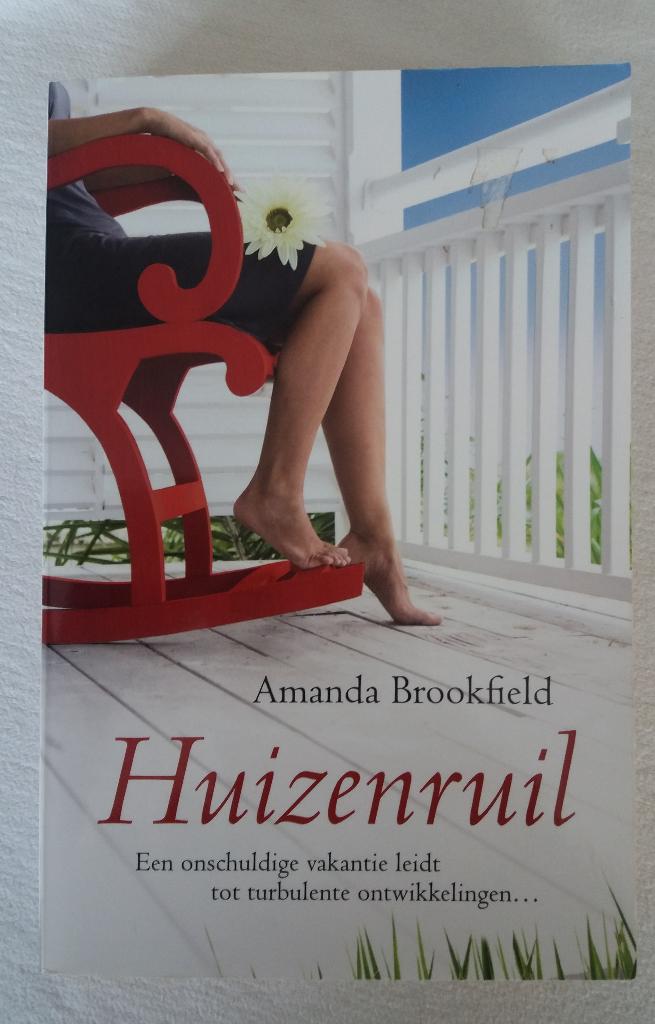 Huizenruil - amanda brookfield paperback, Ophalen of Verzenden, Gelezen