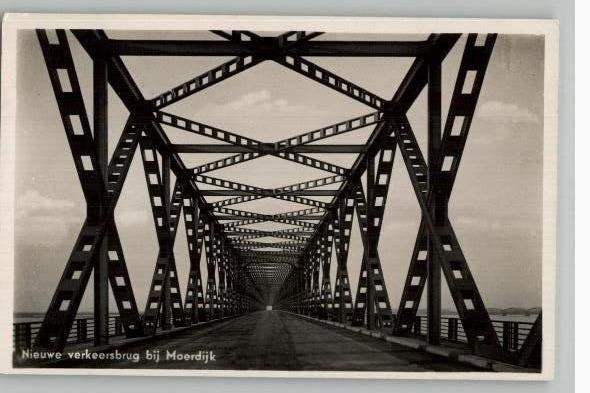 Nieuwe Verkeersbrug bij Moerdijk st1938 fotokrt W.Strijbosch, Verzamelen, Ophalen of Verzenden, 1920 tot 1940, Gelopen, Noord-Brabant
