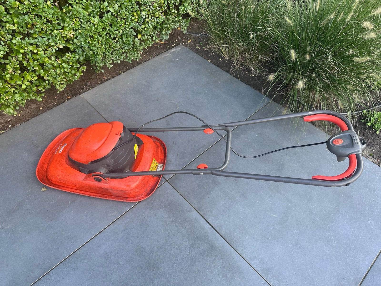 Flymo Elektrische Zweefmaaier turbolite 330, Ophalen, Gebruikt, Elektrische grasmaaier, 30 t/m 39 cm