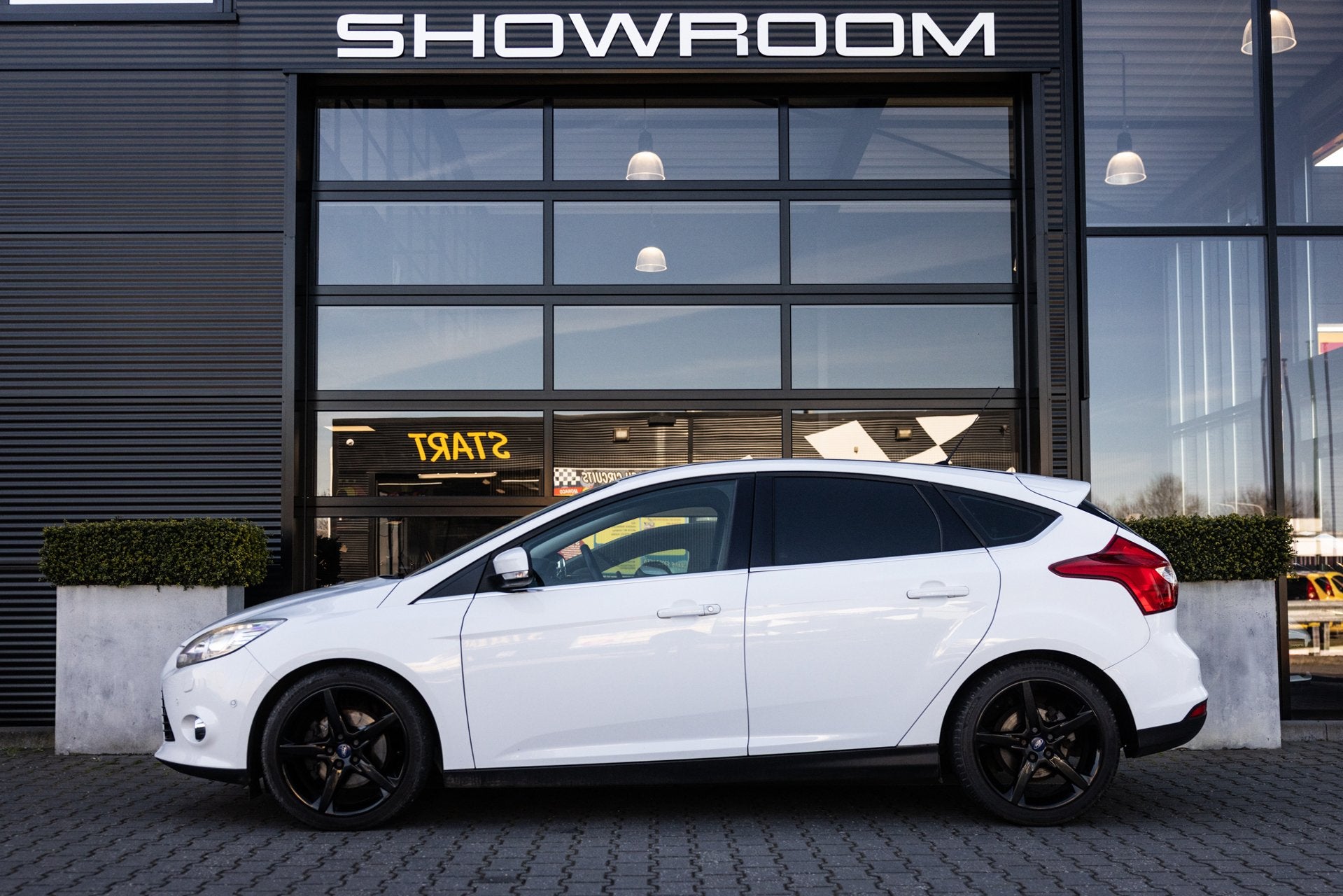 Ford Focus 1.6 EcoBoost Titanium, Xenon, 182pk, Cruise, Blac, Auto's, Ford, Gebruikt, 4 cilinders, Wit, 665 kg