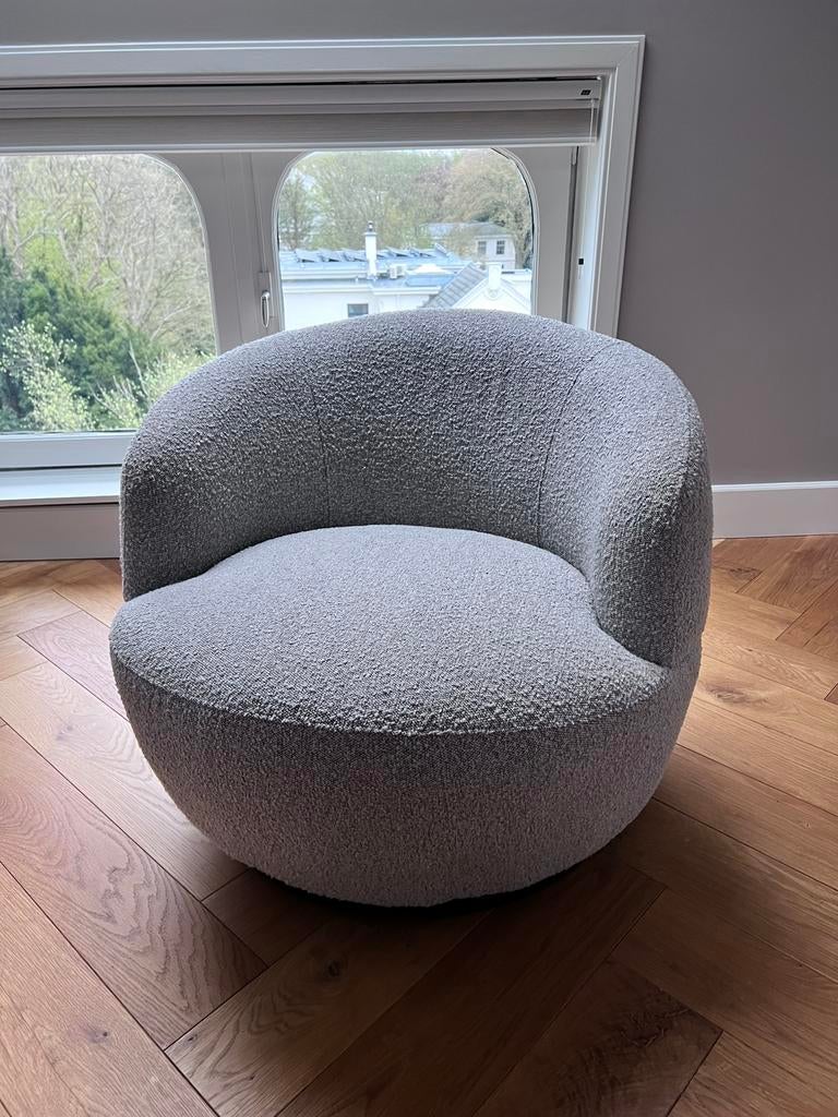 Draaifauteuil Woolly bouclé - licht grijs - bijna ongebruikt, Huis en Inrichting, Fauteuils, Ophalen, Minder dan 75 cm, Zo goed als nieuw