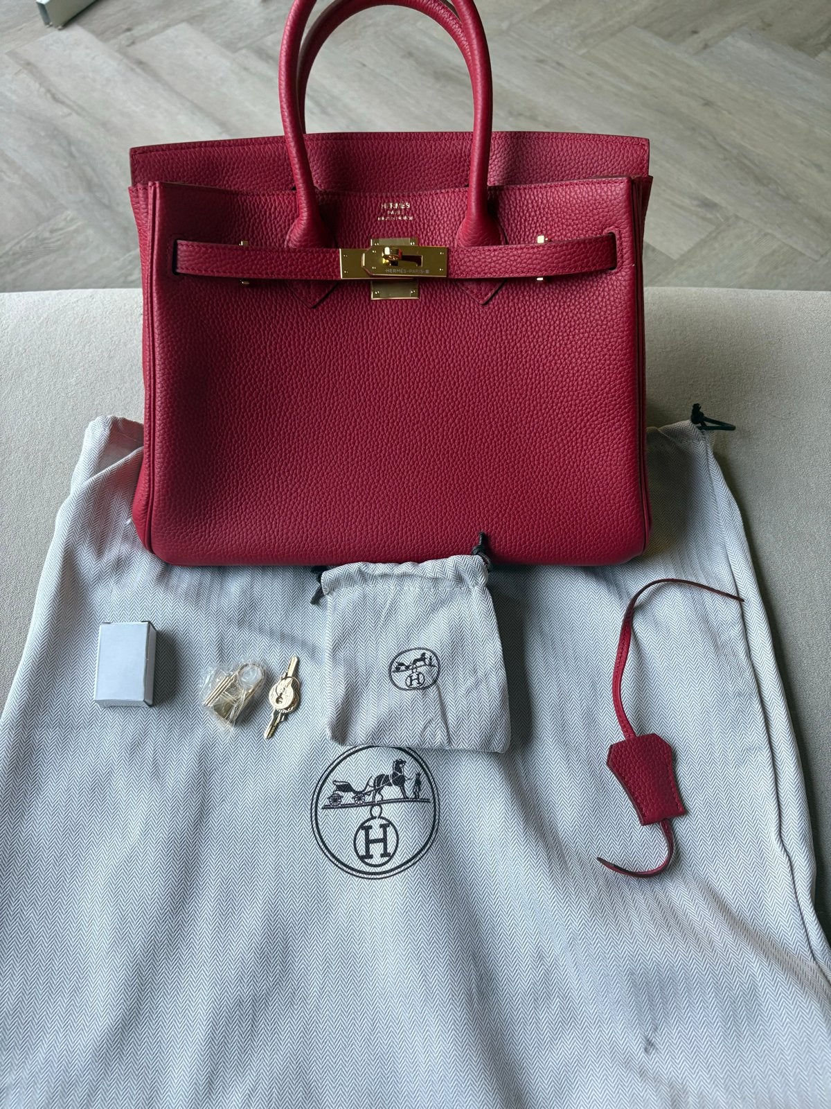 Hermès Birkin Tas Rood Leer Goudkleurige Hardware, Ophalen of Verzenden, Zo goed als nieuw, Rood, Handtas