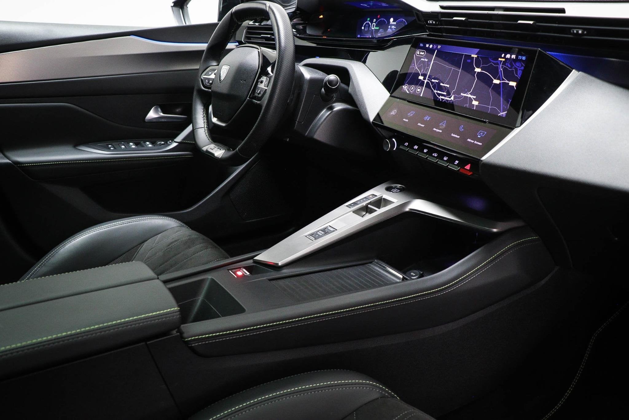 Peugeot 308 SW 1.6 Plug-in Hybrid 225 GT | PANORAMADAK | MAT, Stof, Gebruikt, Euro 6, 4 cilinders
