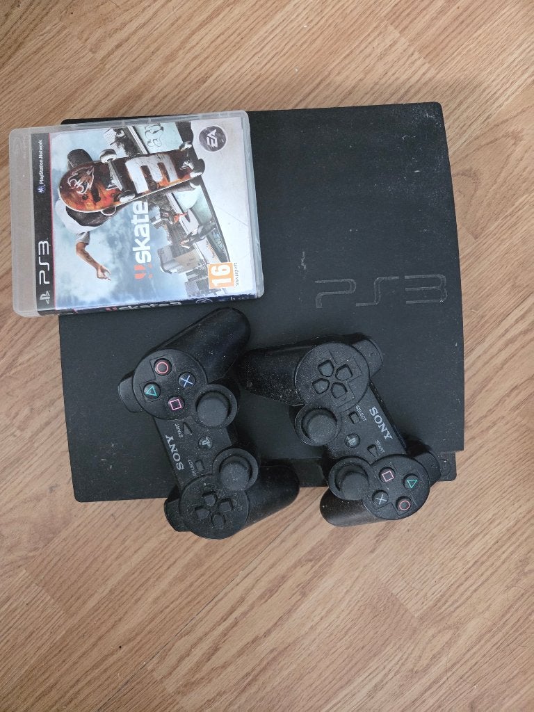 PS3 Slim, Spelcomputers en Games, Ophalen, Met games, Met 2 controllers, Zo goed als nieuw