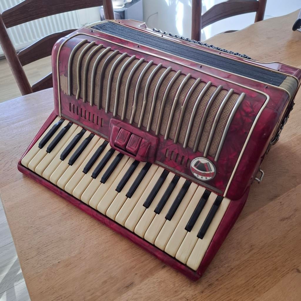 Accordeon te koop , Mirandelli., Muziek en Instrumenten, Accordeons, Ophalen, Gebruikt, Overige merken