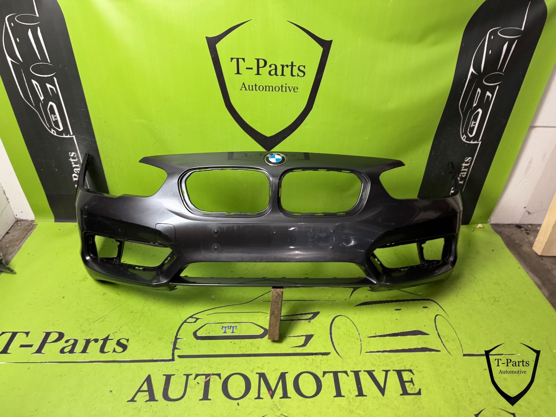 bmw 1 serie f20 voorbumper bumper 15+, Petuelring 130
80788  Munich, DE, Gebruikt, Info@bmw.de, Ophalen of Verzenden