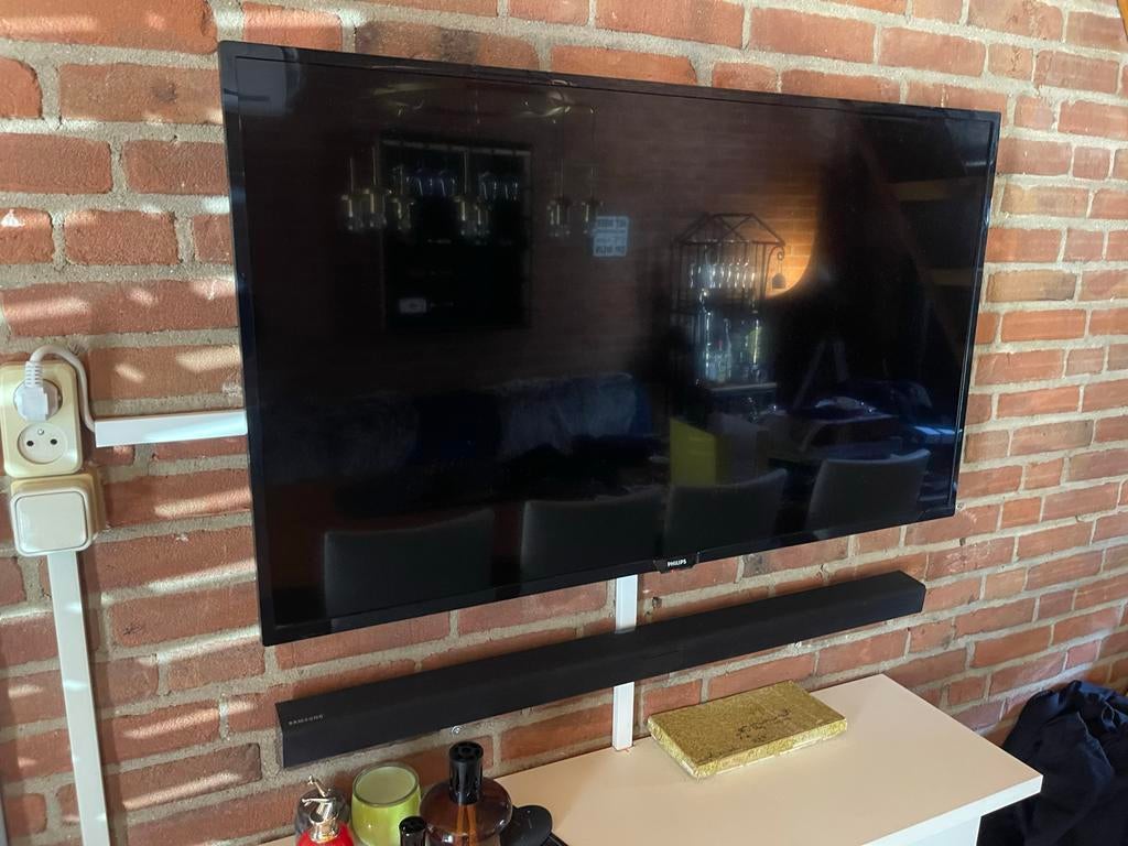 Philips TV met soundbar - Zo goed als nieuw, Audio, Tv en Foto, Televisies, Philips, LED, 50 Hz, Ophalen of Verzenden