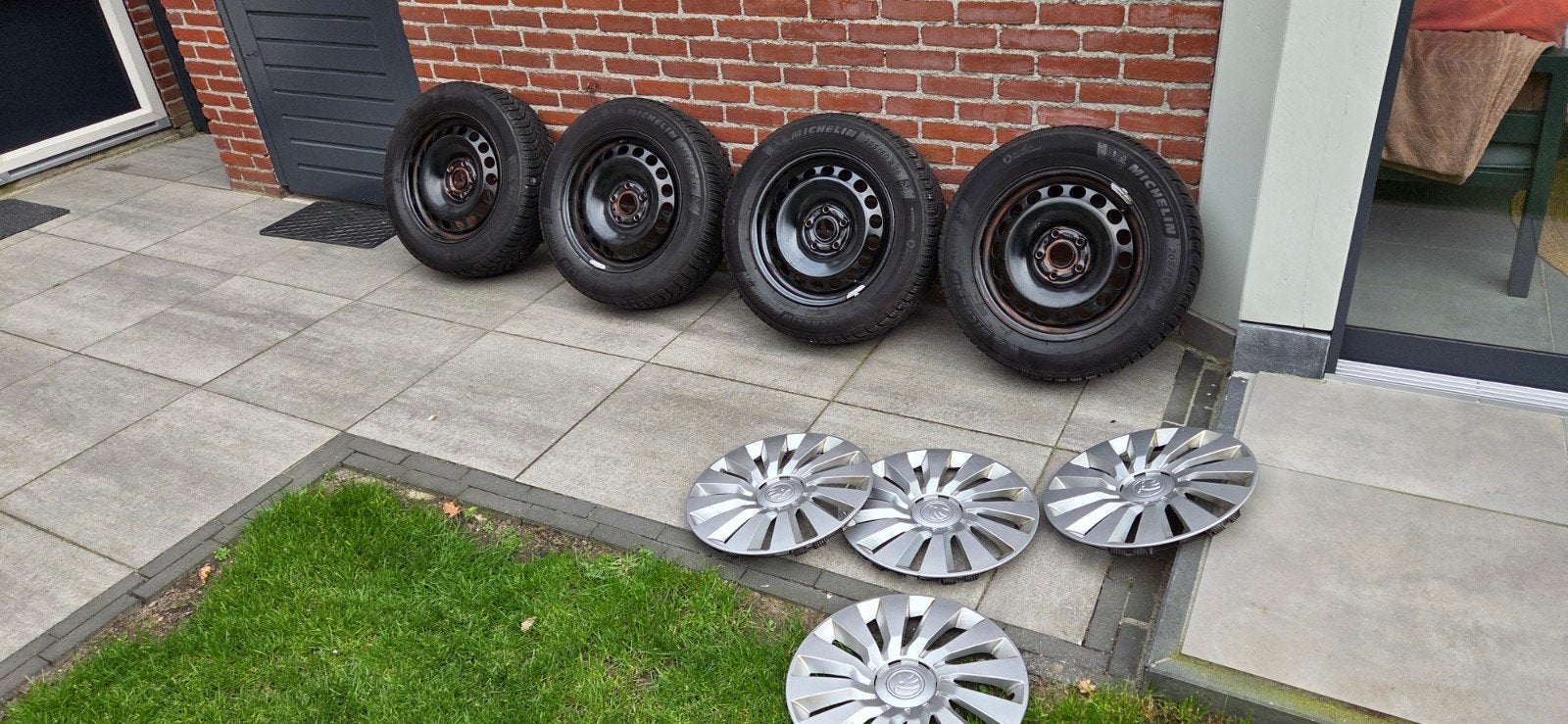 Winterbanden, stalen velgen voor Skoda Octavia,wieldoppen, Auto diversen, Ophalen