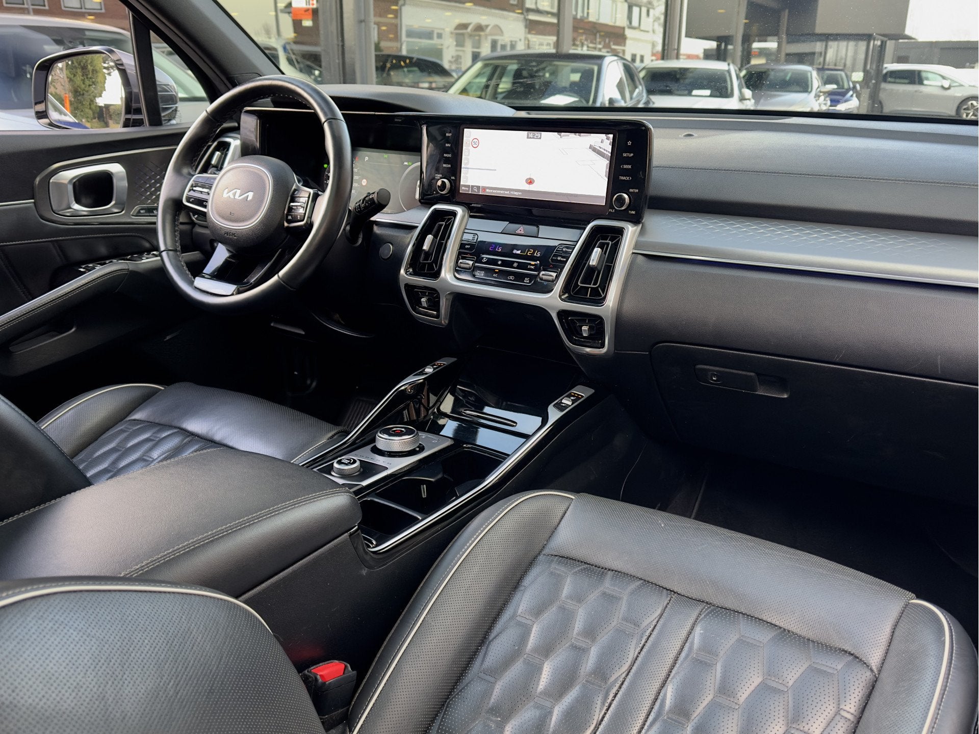 Kia Sorento 1.6 T-GDI Hybrid 7PERS AUT6 EXECUTIVE PANODAK DE, Gebruikt, 4 cilinders, Hybride Elektrisch/Benzine, 1758 kg