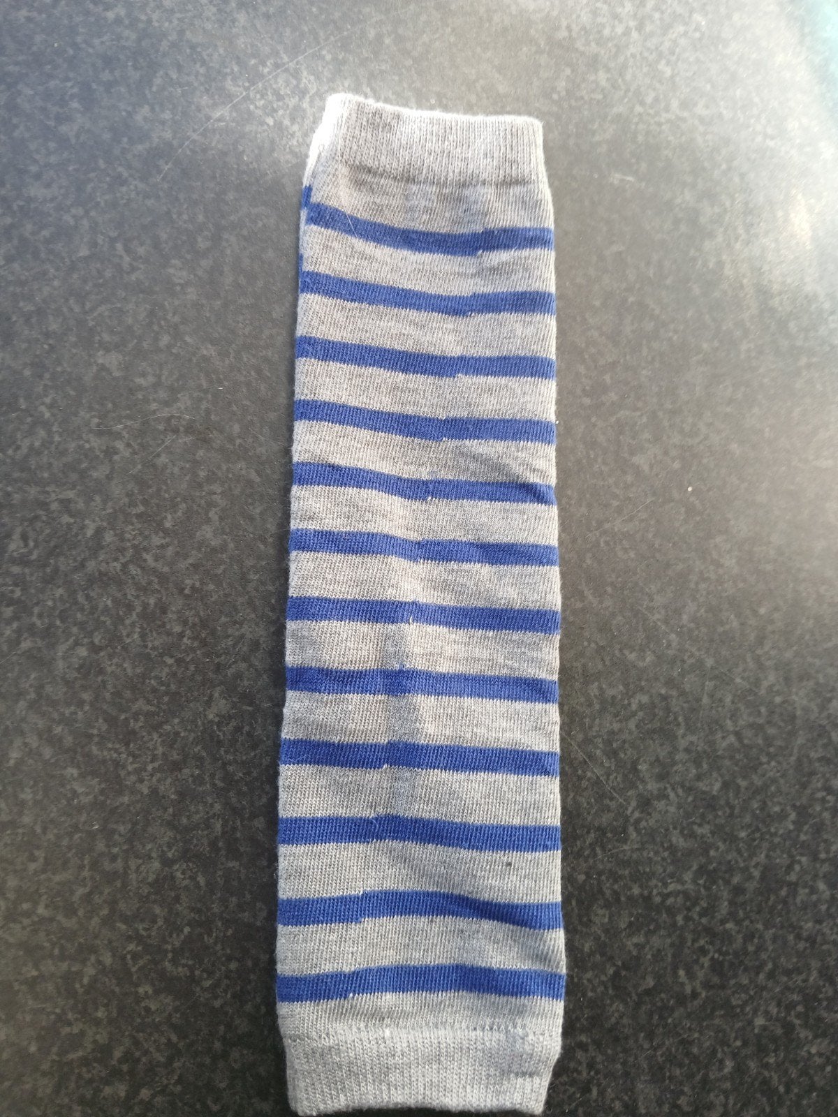 Mooie grijs met blauwe beenwarmers., Ophalen, Zo goed als nieuw, Grijs