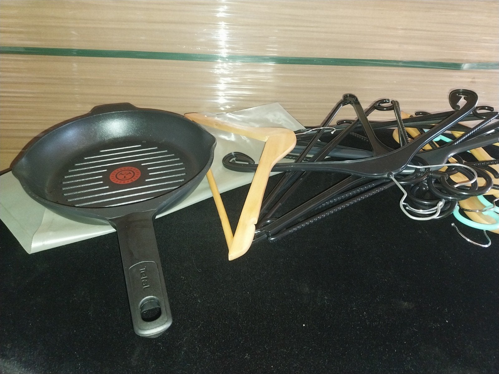 Tefal grillpan+ kledinghangers: hout, kunststof, metaal, Ophalen of Verzenden, Zo goed als nieuw, Hout