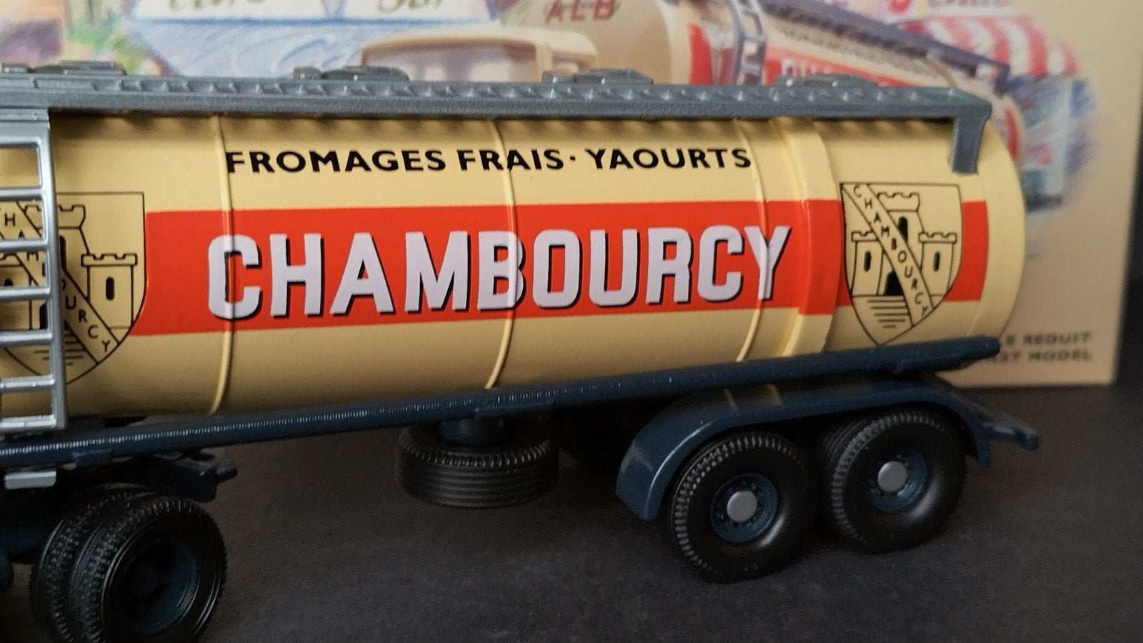 Berliet TLR 8 Chambourcy Citerne 1:50.Corgi Pol, ., Nieuw, ., Corgi