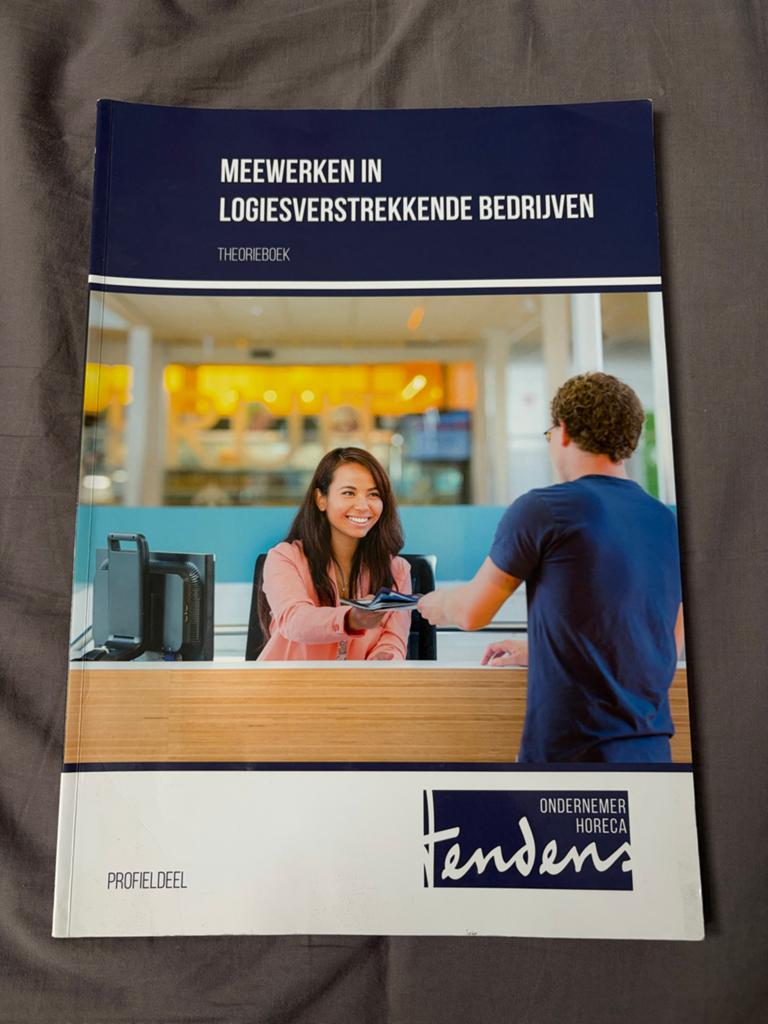 Bronnenboek meewerken in logiesverstrekkende bedrijven, Ophalen of Verzenden, Zo goed als nieuw, Overige niveaus, Nederlands