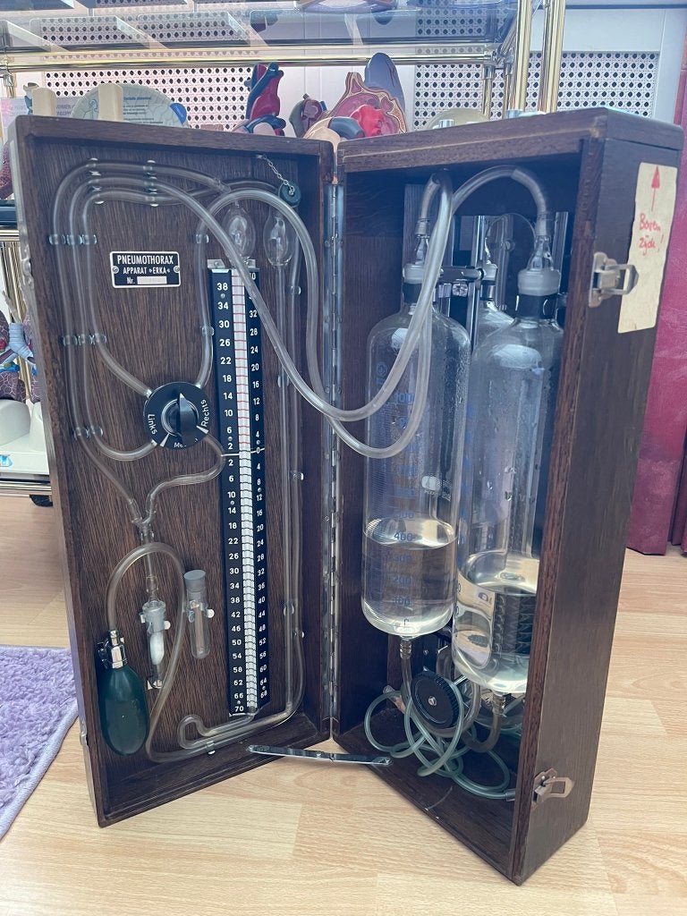 Pneumothorax apparaat ERKA longgeneeskunde longziekten, Antiek en Kunst, Antiek | Gereedschap en Instrumenten, Ophalen