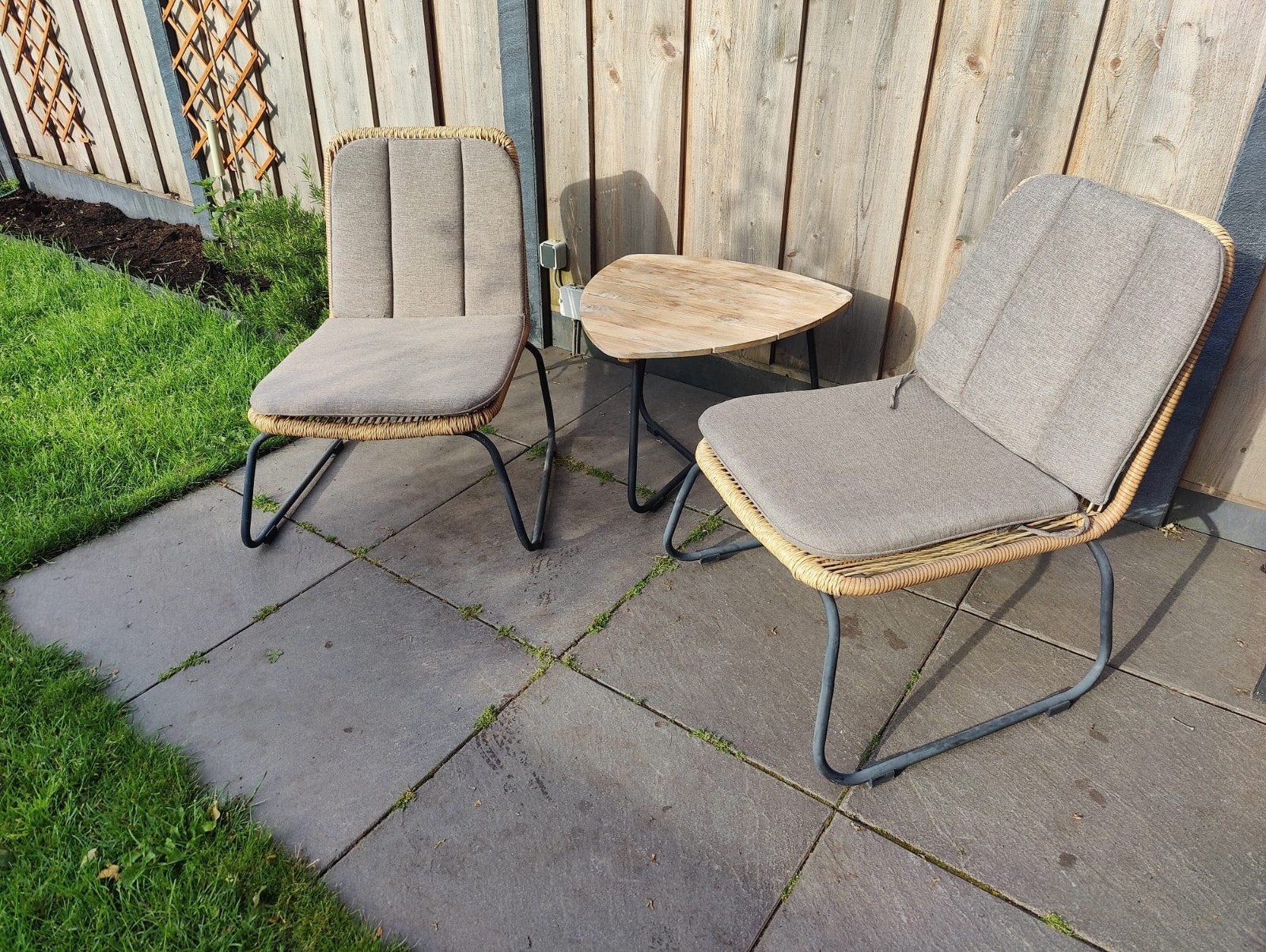 Gezellige Bistro/Balkonset - Ideaal voor kleine ruimtes, Gebruikt, Bijzettafel, Wicker, Tuinset