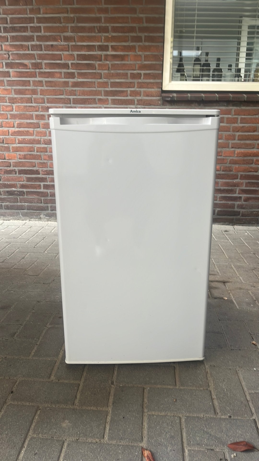 Tafelkoelkast, Minder dan 75 liter, Ophalen, Zonder vriesvak, Minder dan 85 cm