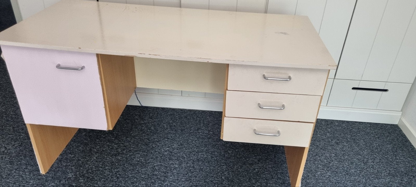 bureau 125x58cm, Ophalen, Gebruikt