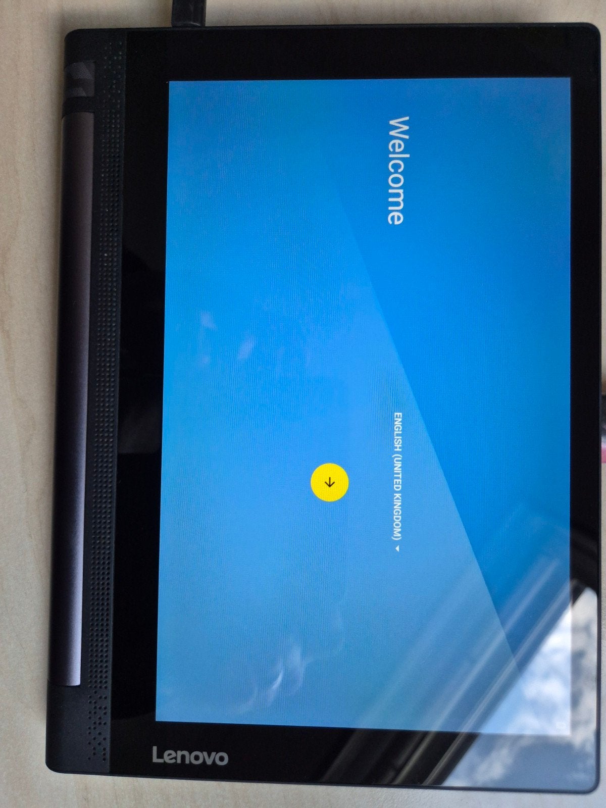 Lenovo YOGA Tab 3 10" WiFi Tablet - 2GB RAM, 16GB Opslag, Ophalen