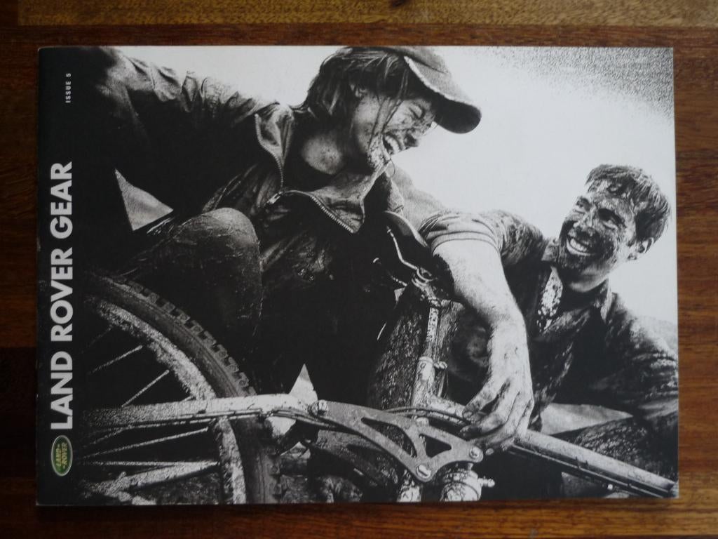 Land Rover Gear (2000, Engels), Ophalen of Verzenden, Nieuw, Overige merken
