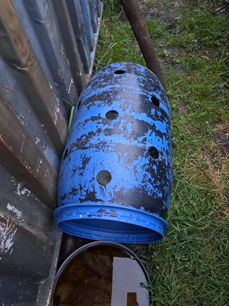 Omgebouwde ton als bloembak voor aardbeien, Tuin en Terras, Ophalen, Kunststof, Gebruikt, Rond