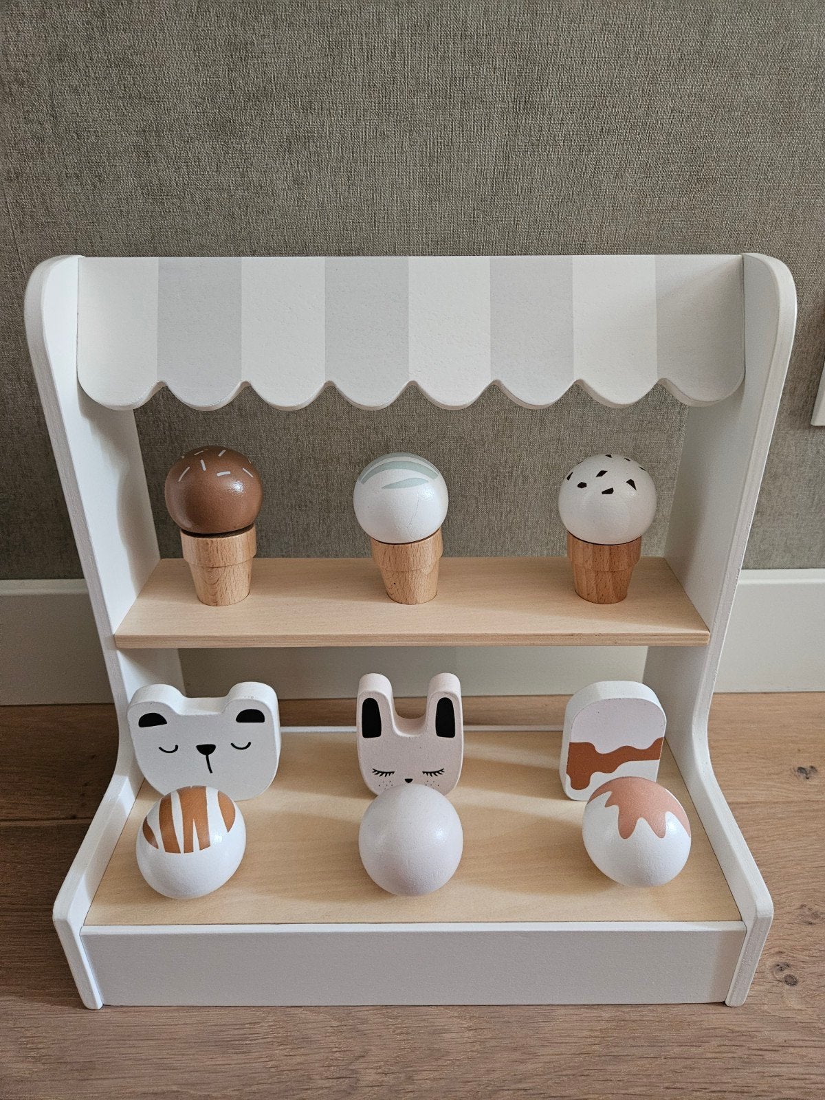 Houten ijskraam Petit Amelie, Ophalen, Zo goed als nieuw, Jongen of Meisje