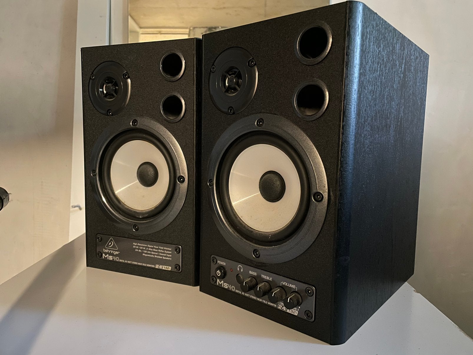 Behringer Luidsprekers + Innox standaarden, Audio, Tv en Foto, Ophalen, Gebruikt, Minder dan 60 watt, Overige merken