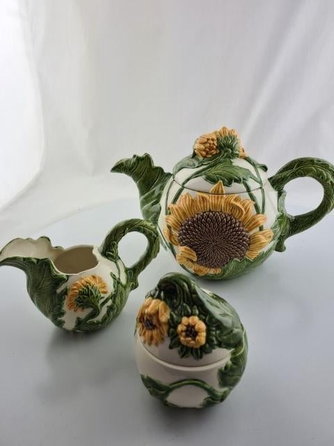 Theeset Sunflowers 3d keramiek, Keramiek, Nieuw, Ophalen of Verzenden, Overige stijlen
