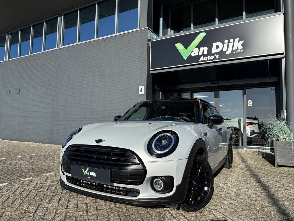 MINI Clubman 1.5 Cooper Navi Camera Leer (bj 2022), Auto's, Automatische klimaatregeling, 136 pk, Gebruikt, Zilver of Grijs