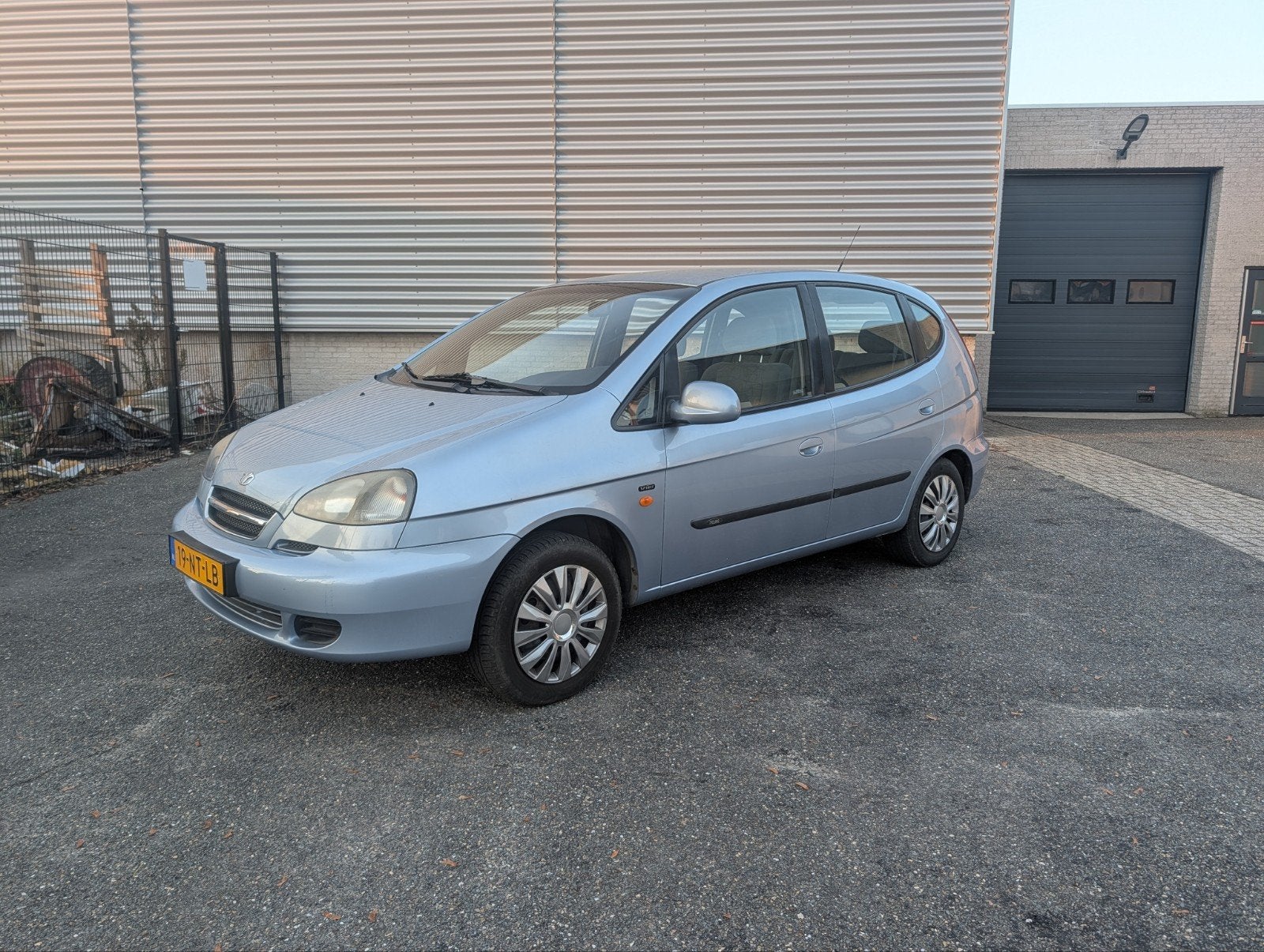 Daewoo Tacuma 1.6 2004 Grijs, Auto's, Voorwielaandrijving, Stof, Electronic Stability Program (ESP), Origineel Nederlands