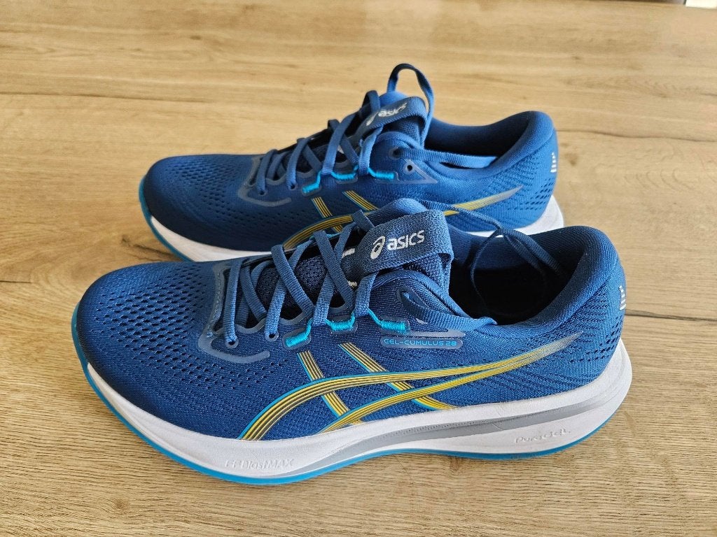Asics Cumulus 28 - heren maat 43 1/2, Hardloopschoenen, Ophalen of Verzenden, Zo goed als nieuw, Hardlopen