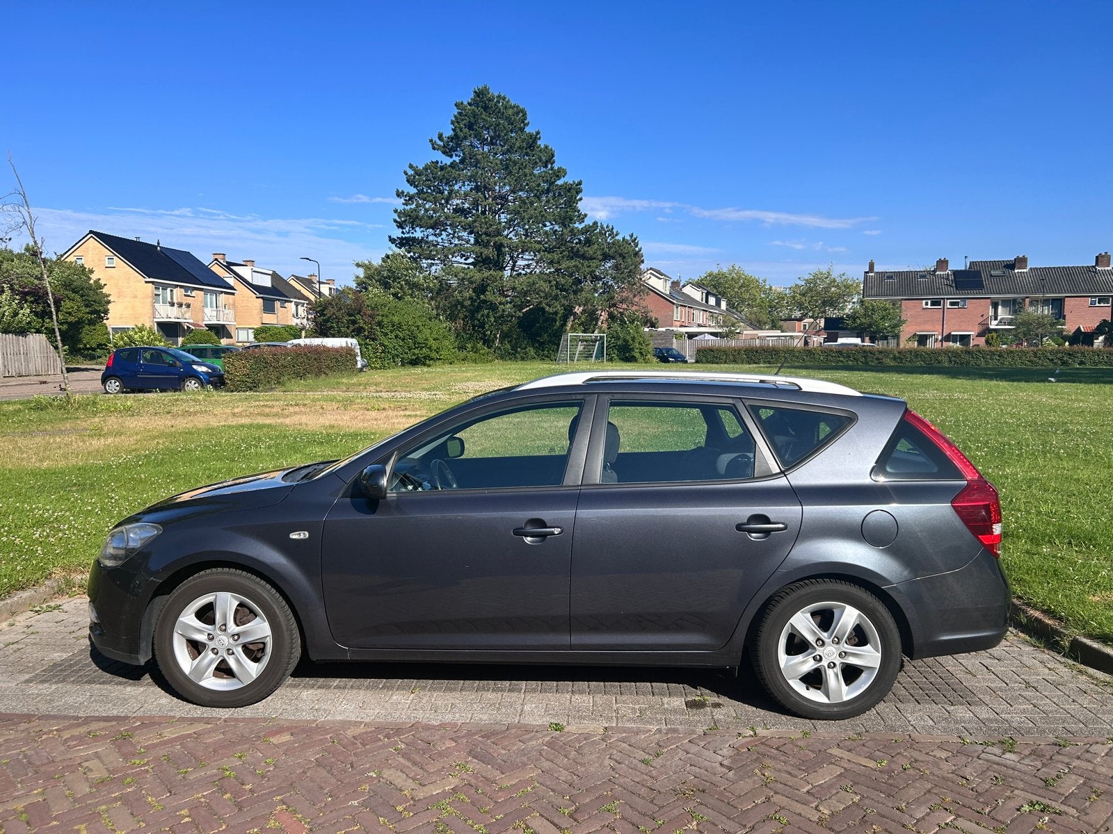 Kia (Pro) Ceed 1.4  2012 met trekhaak, Auto's, Voorwielaandrijving, Stof, Zwart, 4 cilinders